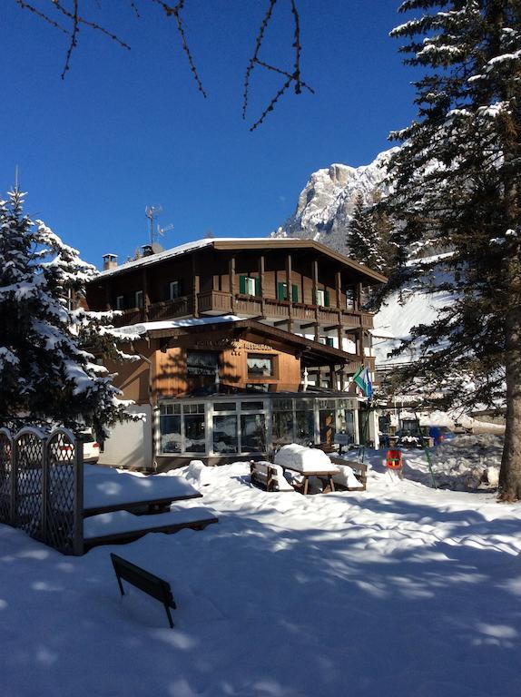 Hotel Al Lago Soraga di Fassa Exterior foto