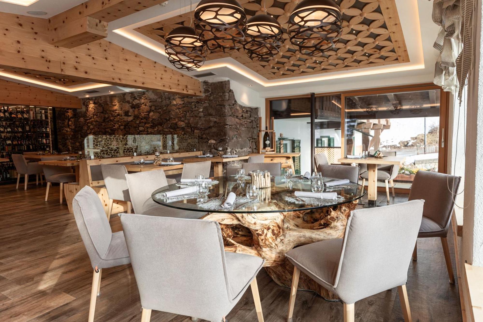 Hotel Al Lago Soraga di Fassa Exterior foto