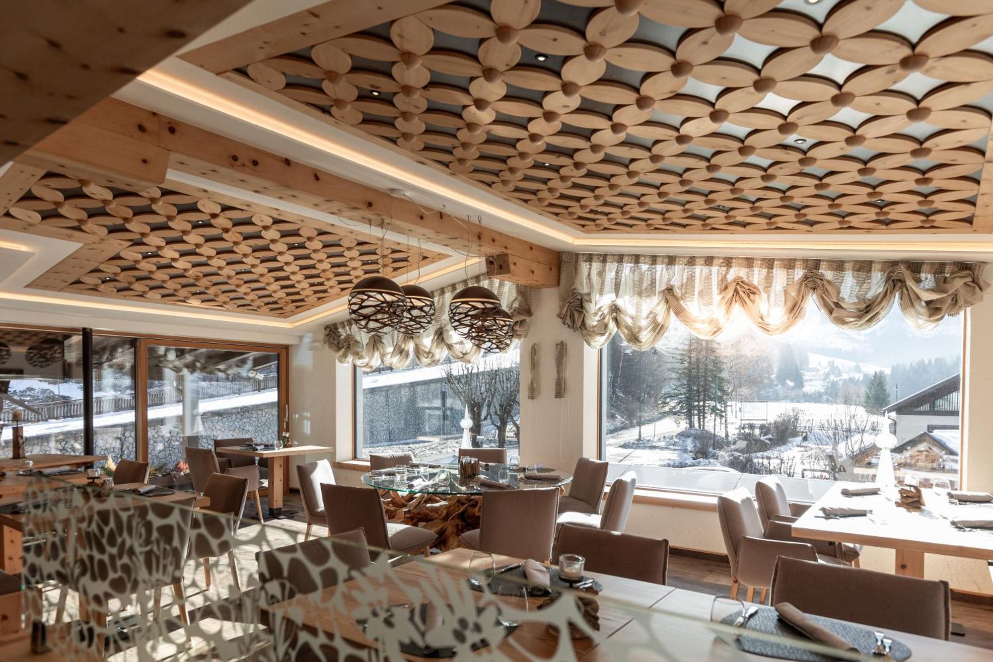 Hotel Al Lago Soraga di Fassa Exterior foto