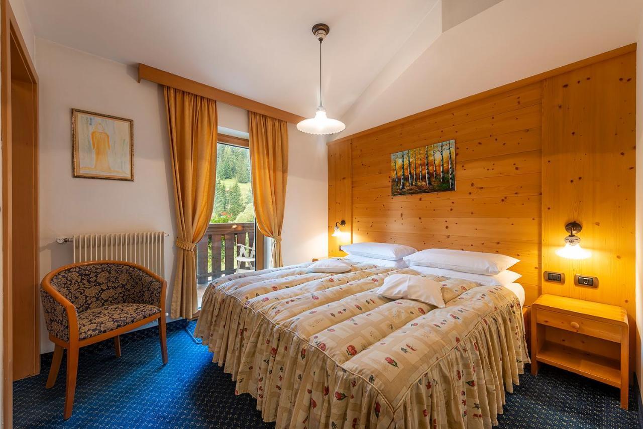 Hotel Al Lago Soraga di Fassa Exterior foto