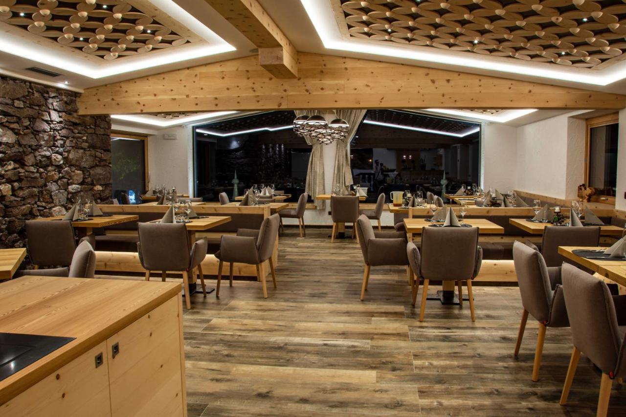 Hotel Al Lago Soraga di Fassa Exterior foto