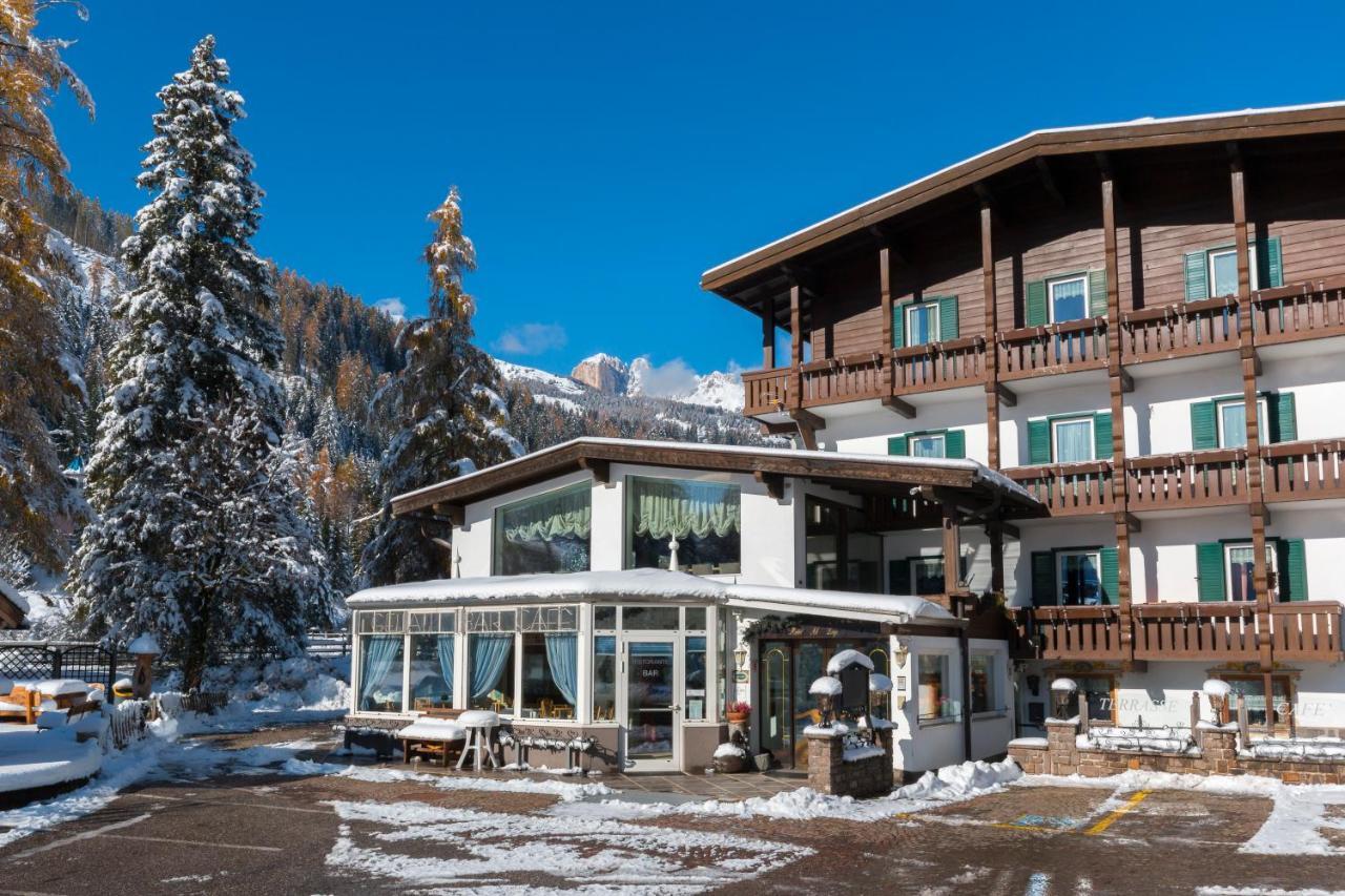 Hotel Al Lago Soraga di Fassa Exterior foto